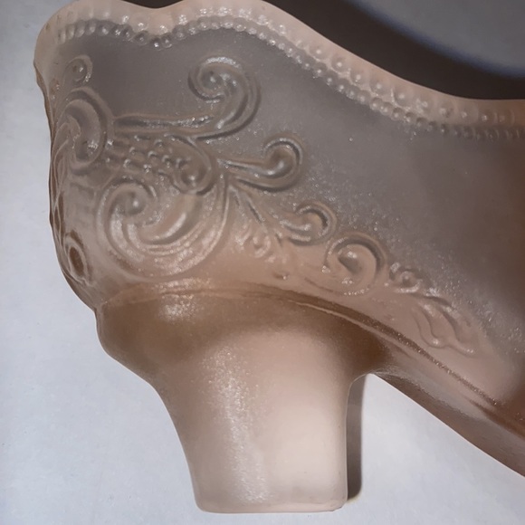 Satin Pink Victorian Glass Shoe - Picture 8 of 8